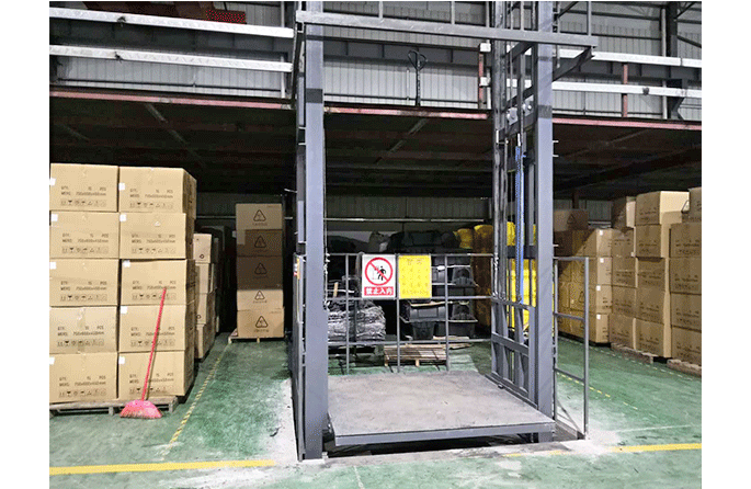 導(dǎo)軌式升降機